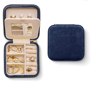 New Velvet Jewelry Case